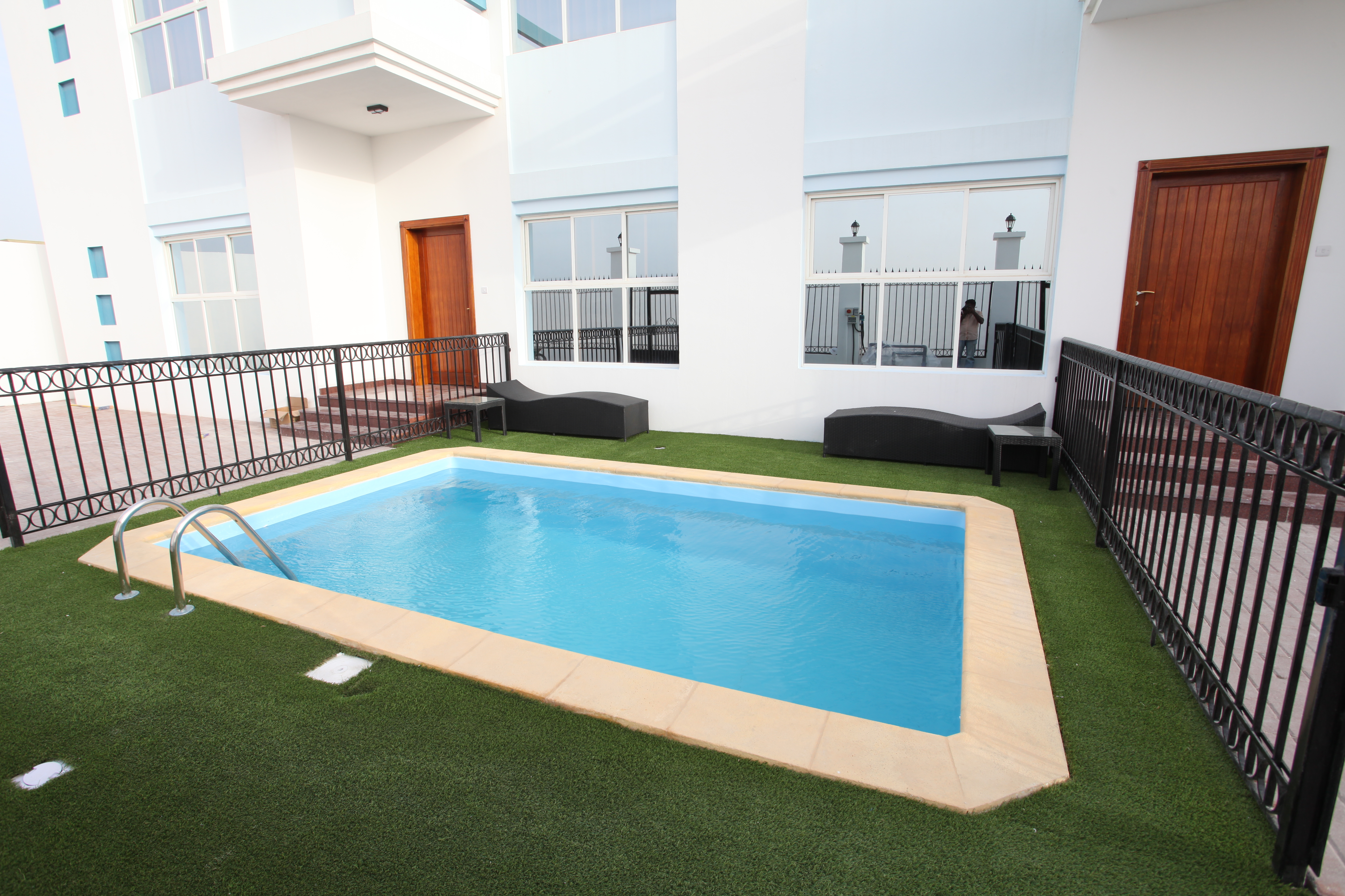1 and 2 Bedrooms furnished apartment with Swimming Pool & Maintenance in Duhail Z-16