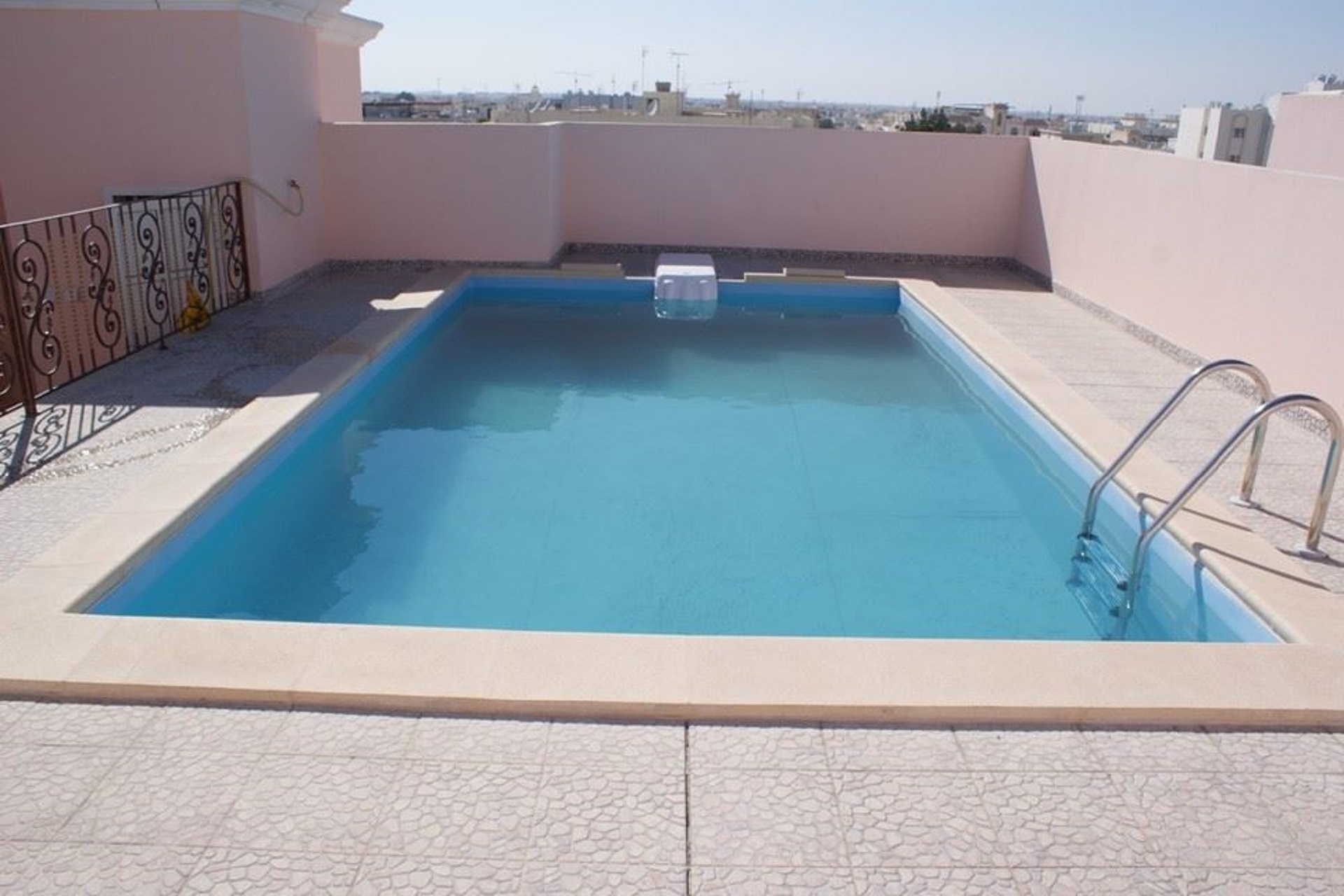 2 or 3 bedrooms luxurious fully furnished apartments with Swimming Pool & Maintenance in P-97